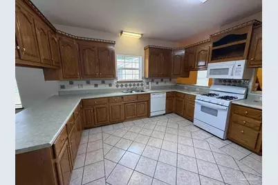 412 S 1st St, Pensacola, FL 32507 - Photo 19