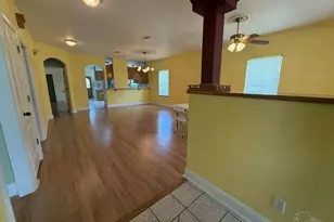 412 S 1st St, Pensacola, FL 32507 - Photo 25