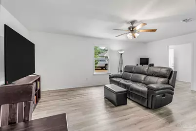 2606 Gulf Beach Hwy, Pensacola, FL 32507 - Photo 13