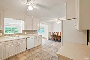 8927 Jupiter Dr, Pensacola, FL 32507 - Photo 15