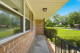 8927 Jupiter Dr, Pensacola, FL 32507 - Photo 5
