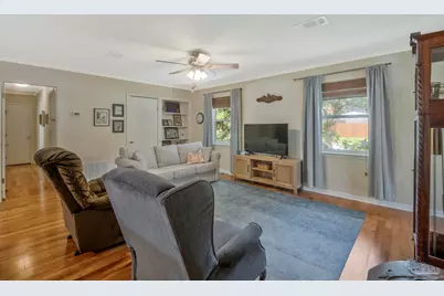 219 Norwich Dr, Gulf Breeze, FL 32561 - Photo 11
