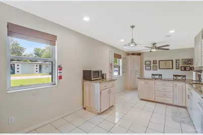 219 Norwich Dr, Gulf Breeze, FL 32561 - Photo 17
