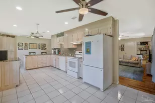 219 Norwich Dr, Gulf Breeze, FL 32561 - Photo 19
