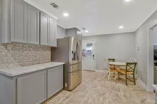 4684 Kingston Dr, Pensacola, FL 32526 - Photo 9