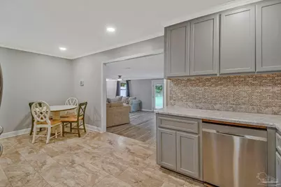 4684 Kingston Dr, Pensacola, FL 32526 - Photo 11