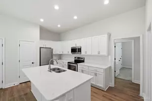 6054 Cherokee Dr, Milton, FL 32570 - Photo 11