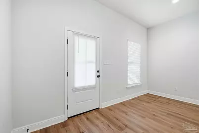 6054 Cherokee Dr, Milton, FL 32570 - Photo 5