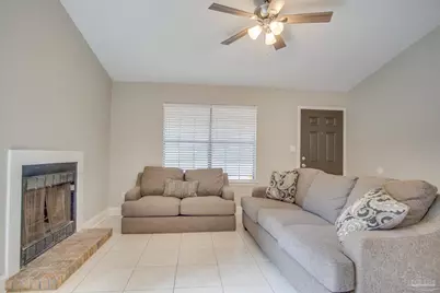 9345 Chisholm Rd #B-3, Pensacola, FL 32514 - Photo 3