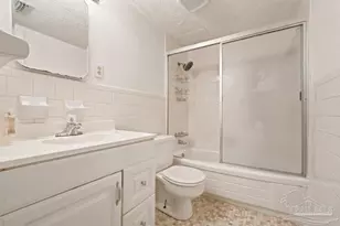 300 Bayou Blvd, Pensacola, FL 32503 - Photo 15