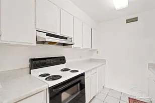 300 Bayou Blvd, Pensacola, FL 32503 - Photo 11