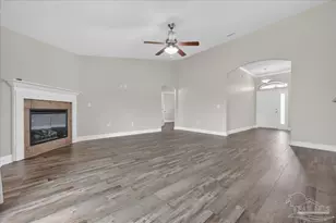 6072 Winchester Cir, Milton, FL 32570 - Photo 3