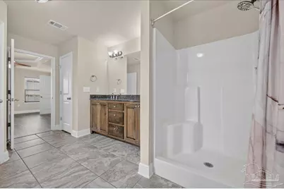 6072 Winchester Cir, Milton, FL 32570 - Photo 13
