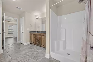 6072 Winchester Cir, Milton, FL 32570 - Photo 13