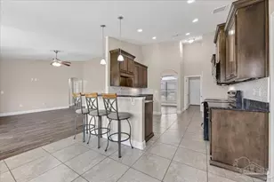 6072 Winchester Cir, Milton, FL 32570 - Photo 5