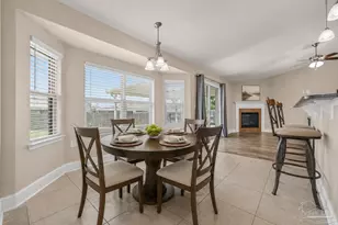6072 Winchester Cir, Milton, FL 32570 - Photo 9