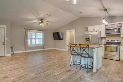8262 Pamplona St, Navarre, FL 32566 - Photo 15