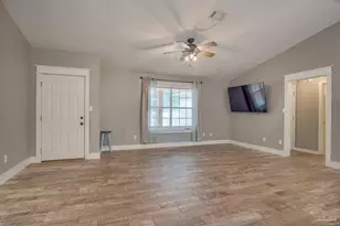 8262 Pamplona St, Navarre, FL 32566 - Photo 5