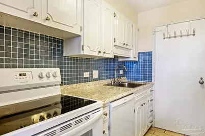 825 Bayshore Dr #803, Pensacola, FL 32507 - Photo 9