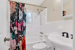 201 S C St, Pensacola, FL 32502 - Photo 25