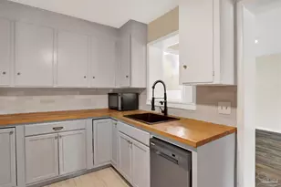 201 S C St, Pensacola, FL 32502 - Photo 9