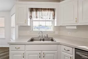 643 Downhaul Dr, Pensacola, FL 32507 - Photo 7