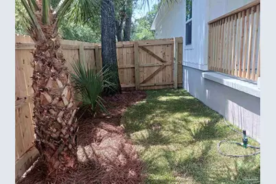 1202 W Lee St, Pensacola, FL 32501 - Photo 13