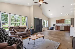 552 Cedartree Ln, Cantonment, FL 32533 - Photo 9