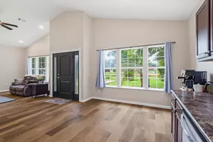 552 Cedartree Ln, Cantonment, FL 32533 - Photo 17