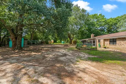 6020 Oakwood Dr, Milton, FL 32570 - Photo 11