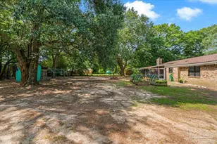 6020 Oakwood Dr, Milton, FL 32570 - Photo 11