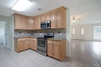 1301 Elliott St, Pensacola, FL 32534 - Photo 7