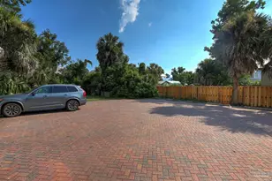 245 E Intendencia St, Pensacola, FL 32502 - Photo 3