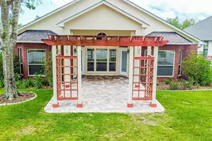 5805 Dunbar Cir, Milton, FL 32583 - Photo 5