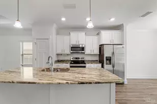 424 Pemberton Ln, Cantonment, FL 32533 - Photo 9