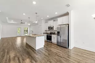 424 Pemberton Ln, Cantonment, FL 32533 - Photo 3
