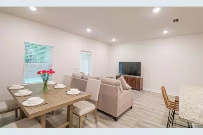 7174 Village Ln, Pensacola, FL 32504 - Photo 5