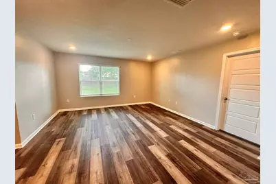 2348 Kirkwood Dr, Cantonment, FL 32533 - Photo 5