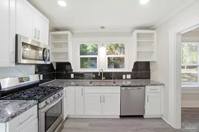 505 S 1st St, Pensacola, FL 32505 - Photo 13