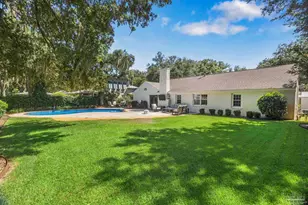127 Highpoint Dr, Gulf Breeze, FL 32561 - Photo 9