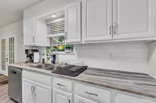 6215 Glenwood Dr, Milton, FL 32583 - Photo 17
