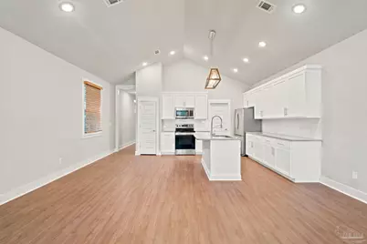 1010 N D St, Pensacola, FL 32501 - Photo 5