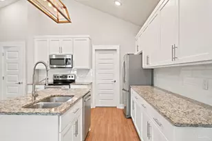 1010 N D St, Pensacola, FL 32501 - Photo 7