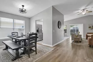 329 Mizzen Ln, Pensacola, FL 32507 - Photo 5