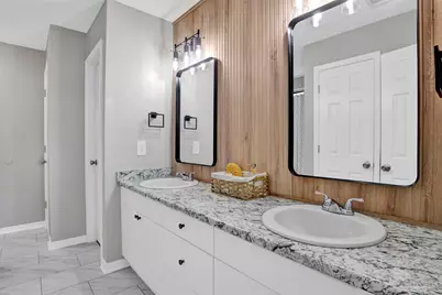 329 Mizzen Ln, Pensacola, FL 32507 - Photo 15