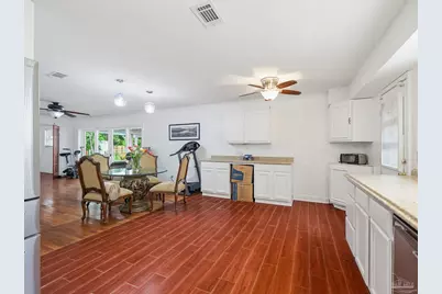 1407 John Carroll Dr, Pensacola, FL 32504 - Photo 21