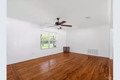 1407 John Carroll Dr, Pensacola, FL 32504 - Photo 11