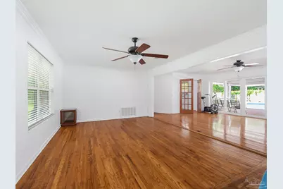 1407 John Carroll Dr, Pensacola, FL 32504 - Photo 9