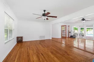 1407 John Carroll Dr, Pensacola, FL 32504 - Photo 9