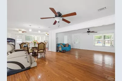 1407 John Carroll Dr, Pensacola, FL 32504 - Photo 23